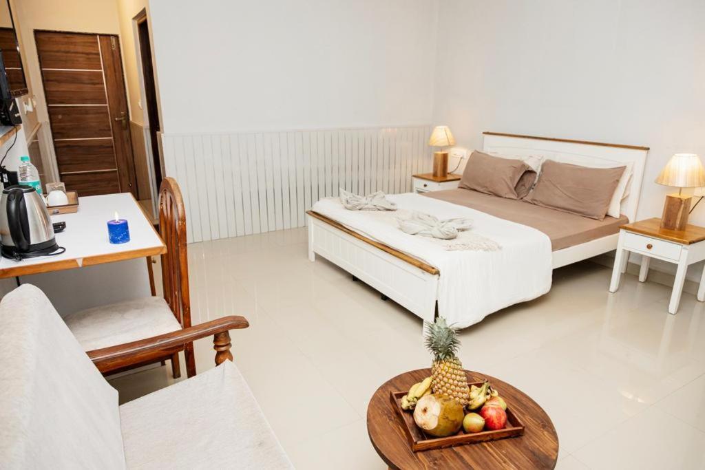 14 Magic Pods Hotel Morjim Bagian luar foto