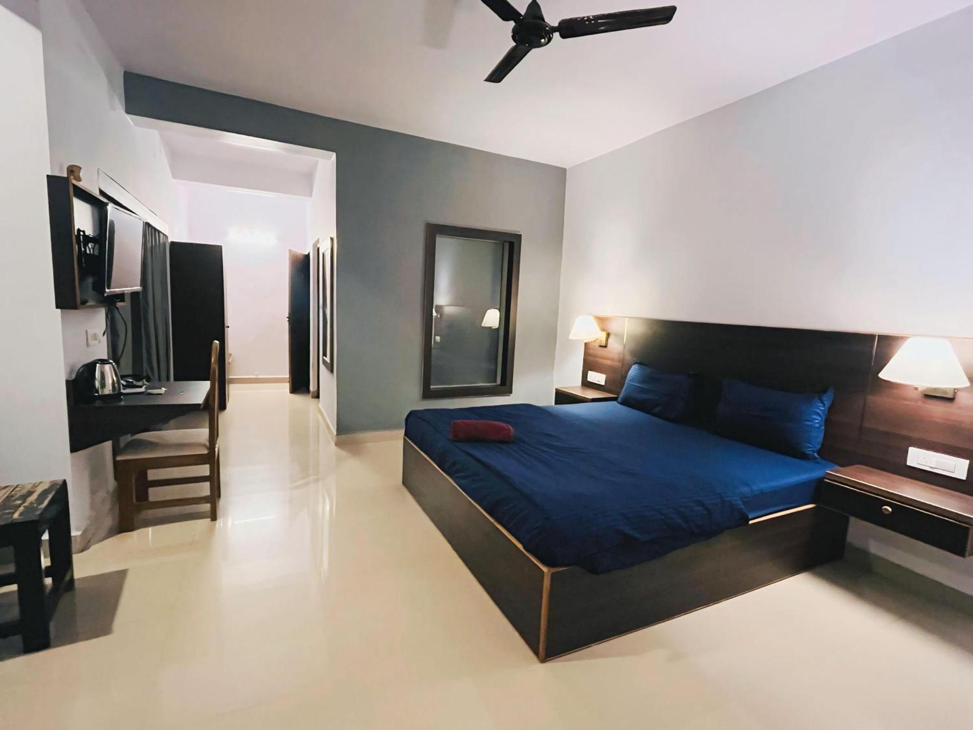14 Magic Pods Hotel Morjim Bagian luar foto