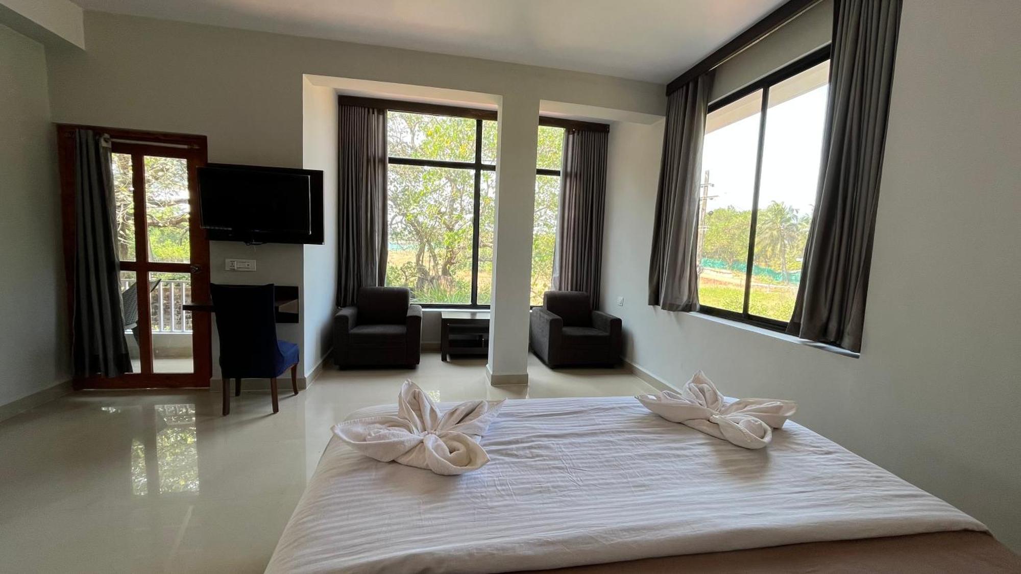 14 Magic Pods Hotel Morjim Bagian luar foto